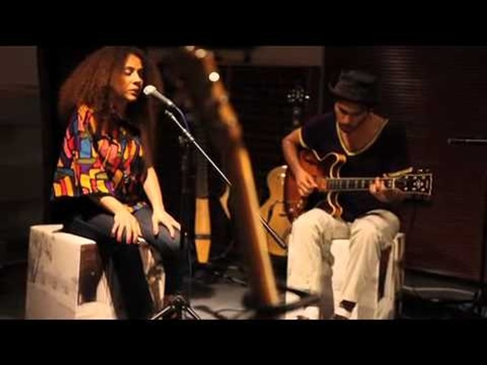 Elif Caglar - You Got Me [The Roots ft. Erykah Badu cover] / Akustikhane ‪#‎GarajKonserleri‬