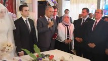 Başbakan Yardımcısı Bülent Arınç Akhisar'da Nikah Şahidi Oldu