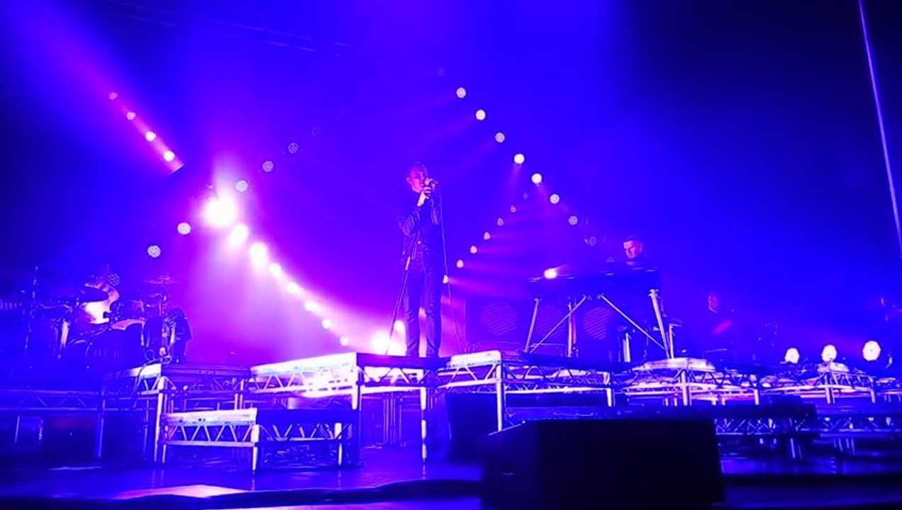 HURTS - Evelyn (Manchester O2 Apollo 25.10.2013)