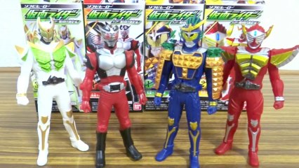 100円で買える！仮面ライダー鎧武 コレクションカードガム キラカード２枚入り全２５種 開封レビュー！斬月 龍玄 バロン ガイム