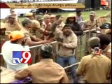 Man shouts pro-Telangana slogans at Samaikhya Shankaravam