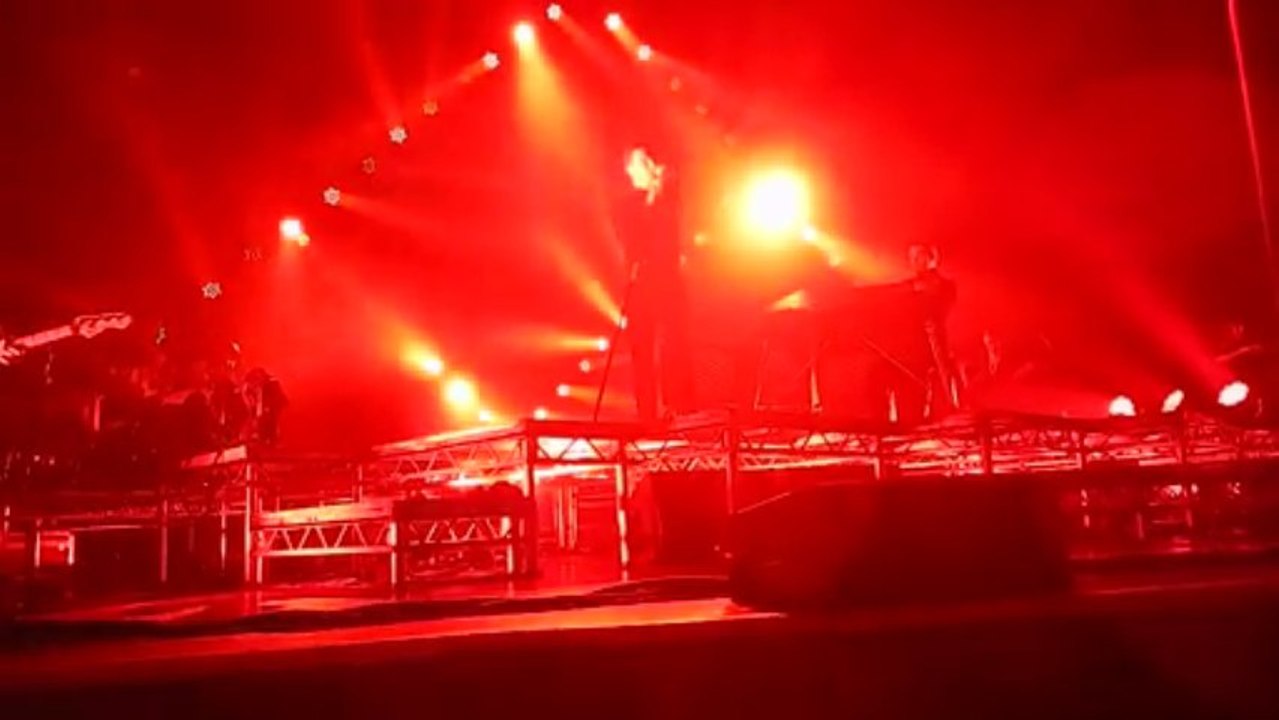 HURTS - Better Than Love / Help (Manchester O2 Apollo 25.10.2013) #EXILETOUR