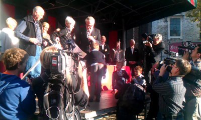 Le Prince Laurent remet le prix du plus beau zinneke de Bruxelles