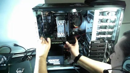 Instalando las GeForce GTX 660 Ti en vivo!!