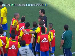 Em Pacaembu lotado, Palmeiras fica no 0 x 0 com São Caetano, mas volta à elite