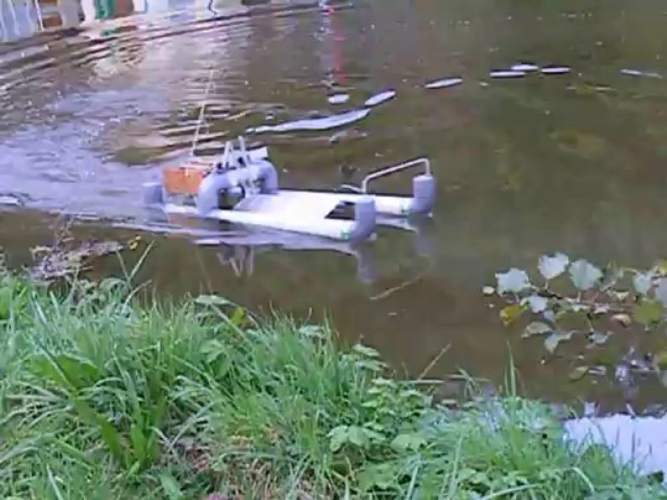 bateau de recup en turnigy 600kv