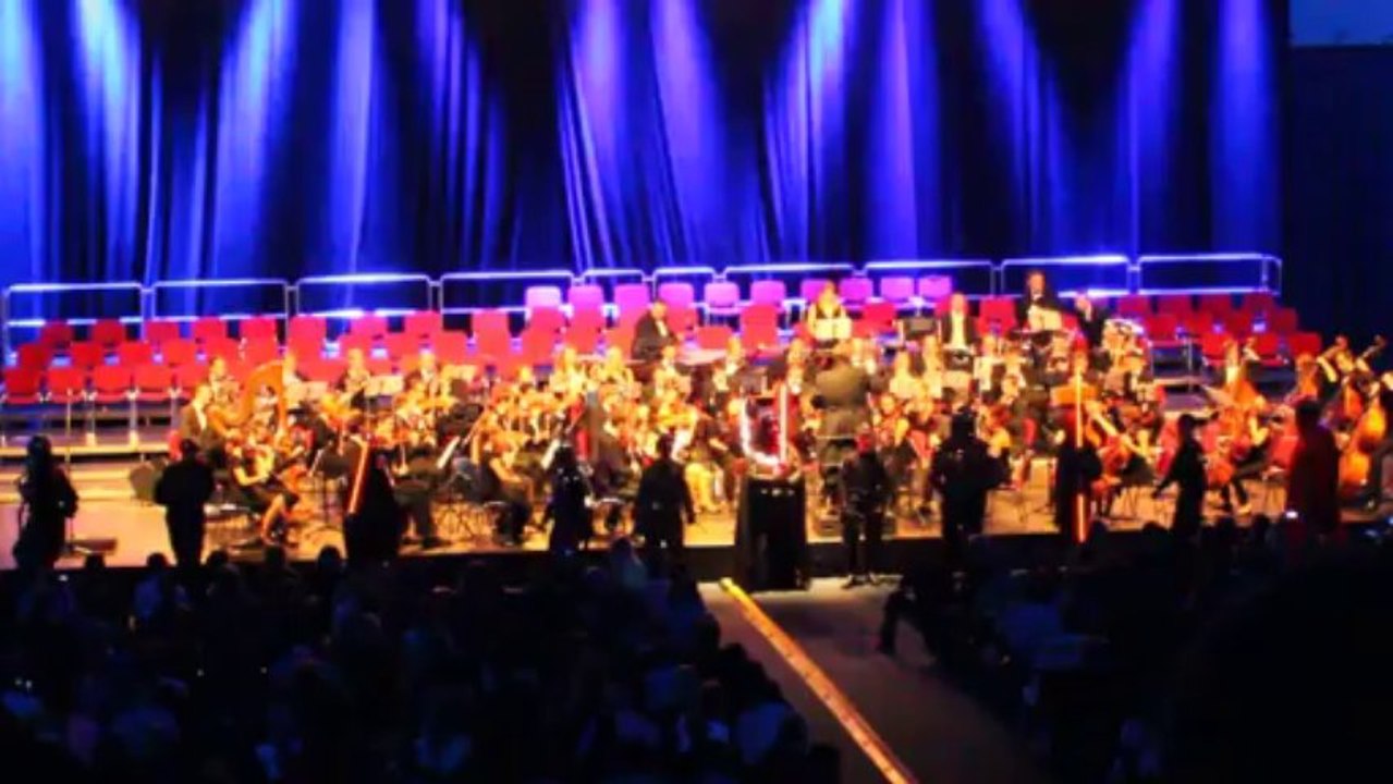 Star Wars Theme | Prague FIlm Orchestra | Aegon Arena 26.10.2013