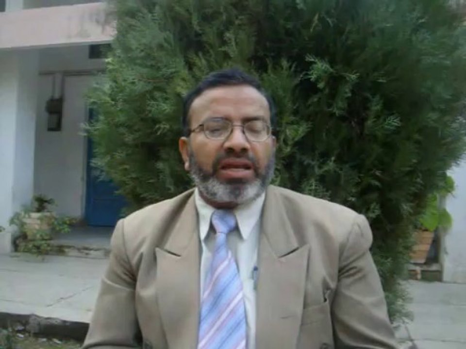 Prof.Riaz Ahmad Qadri Urdu GHazal=Bachay Jo Kar Rahay Hain Isharay Zameen Par
