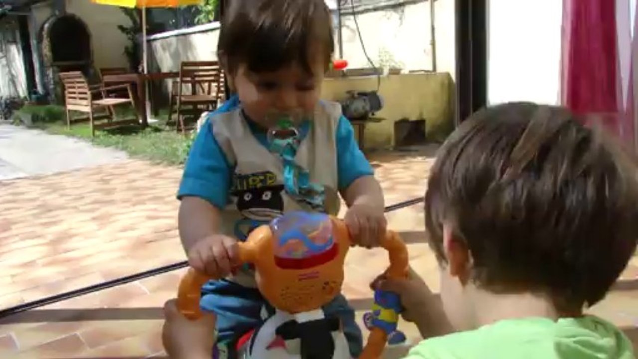 Sur le cheval à bascule