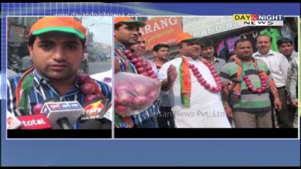 Youth Akali in Punjab &amp; BJP in Haryana protest against onion&#039; rising price