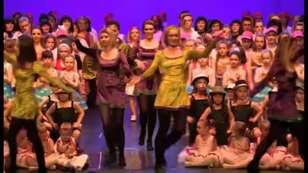 Spectacle Ecole de Danse de Cambrai - Sylvie Barret - Illusion 2013 - Partie 3