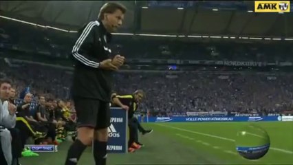 Klopp hakemi kafasından vurdu