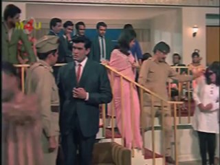 balidan  song o manjira baaj raha manoj kumar 1971
