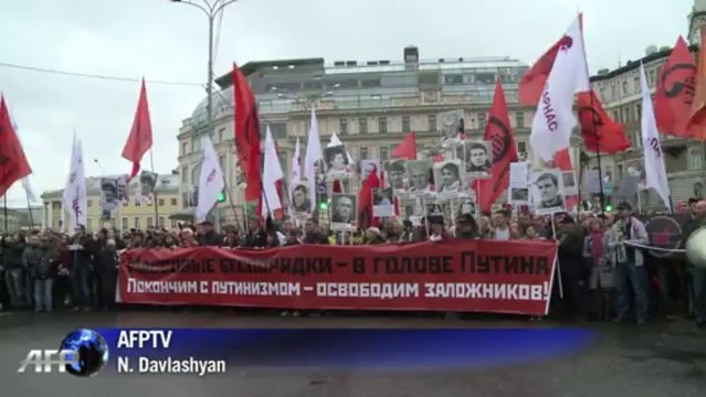 Des milliers de Russes manifestent à Moscou contre Poutine