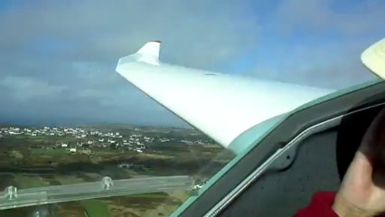 Arrive en vol  voile sur la pointe du Raz 26.10.2013