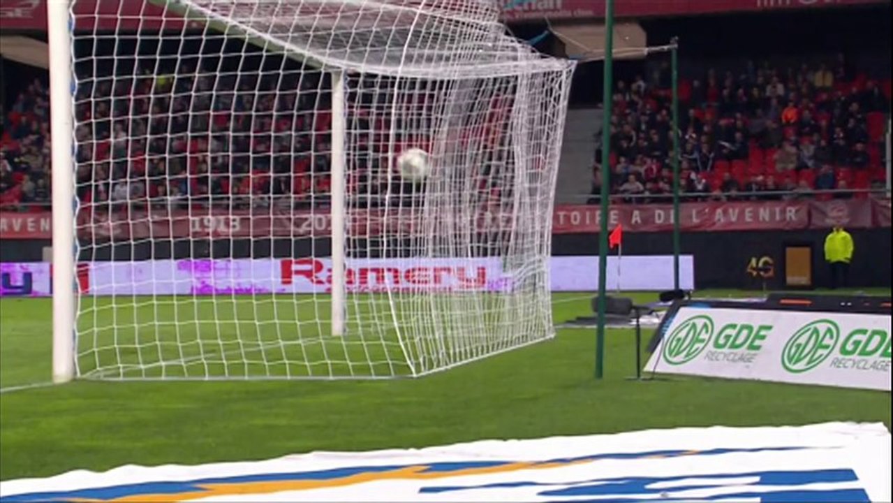 Valenciennes FC (VAFC) - Evian TG FC (ETG) Le résumé du match (11ème journée) - 2013/2014