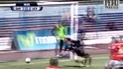 Perú - Volea espectacular de Mauricio Montes