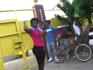 queen-headtopaneika-freestyle2