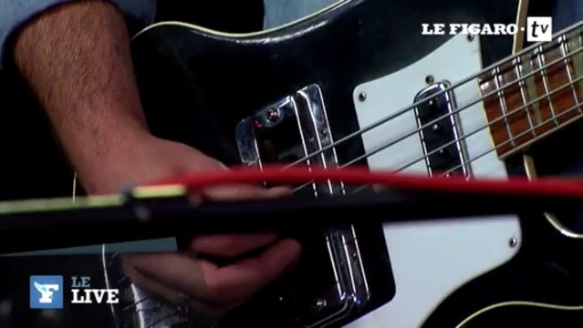 Julien Doré chante On attendra l'hiver