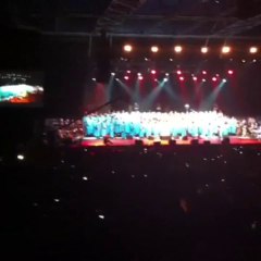 Now behold the Lamb and Cry