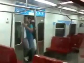 Prendre le métro en mode Venezuela!!! C'est du SPORT!!!!