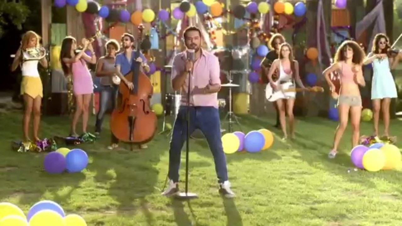 Emre Altuğ   &  Pit10   -  Hangimiz Tertemiz