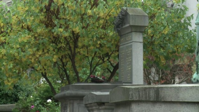 La mort 2.0:que deviennent nos cendres numériques?