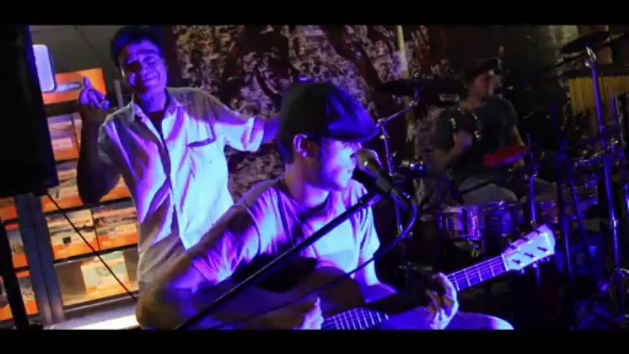 Festival La Vallée Des Artistes part 02 - vieille ville de Saint-Raphael 2013