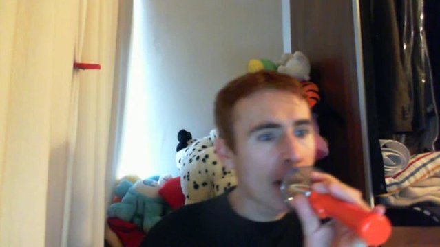 Wiwi égratigne Buzz l'éclair de Zekwe Ramos