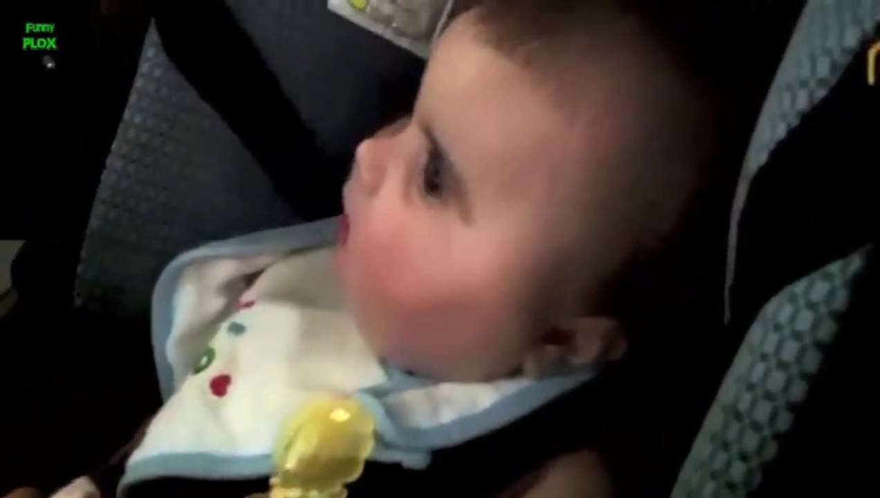Babies at First Car Wash - amazings faces!
