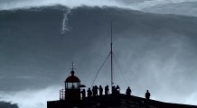 The biggest wave ever surfed !? Nazare is back in Portugal !