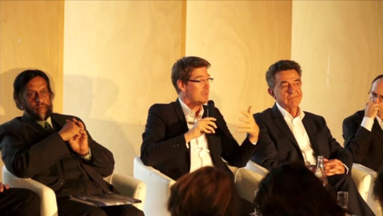 Débat Europe : De l'austérité à une nouvelle prospérité, quelles initiatives pour l'Europe ? (table 2, partie 2)