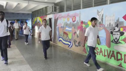 Tour de Babel à Cuba: l'école de médecine "solidaire"