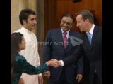 bilawal,aseefa bhutto zardari with President zardari meet UK PM