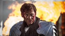 Rupert Grint se ve sangriento en las primeras imágenes de la nueva película Macbeth