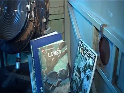 46 - Un sous marin sur l'yonne