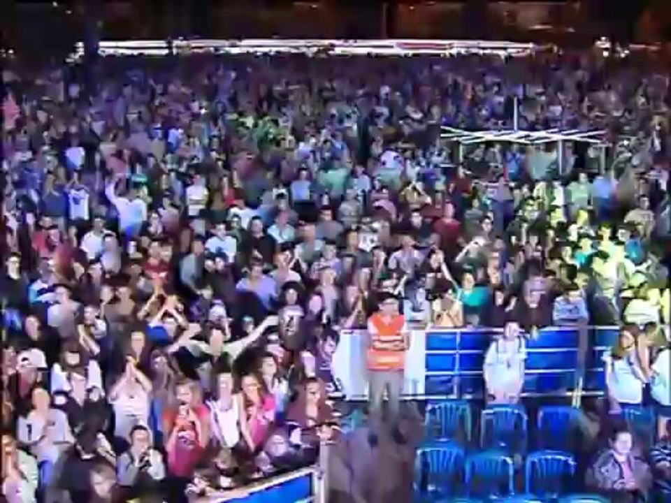 Sümer Ezgü - Anadolu'dan Geldik / ALİAĞA KONSERİ CANLI PERFORMANS