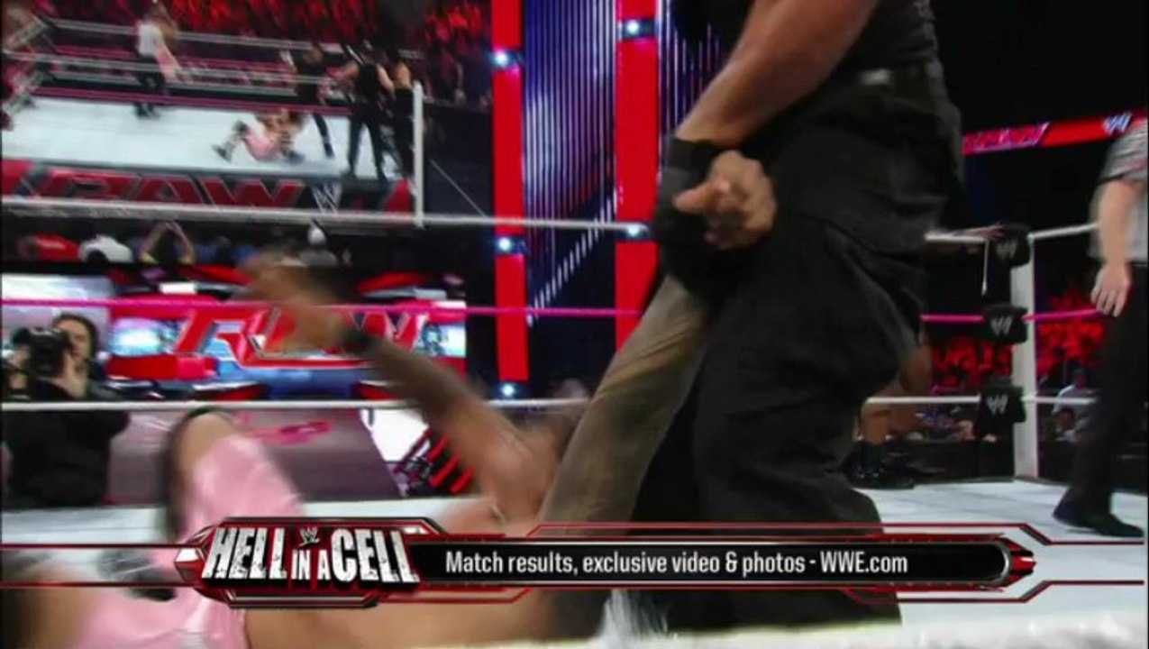 Raw 10.28.2013 - The Usos & Big E Langston vs The Shield