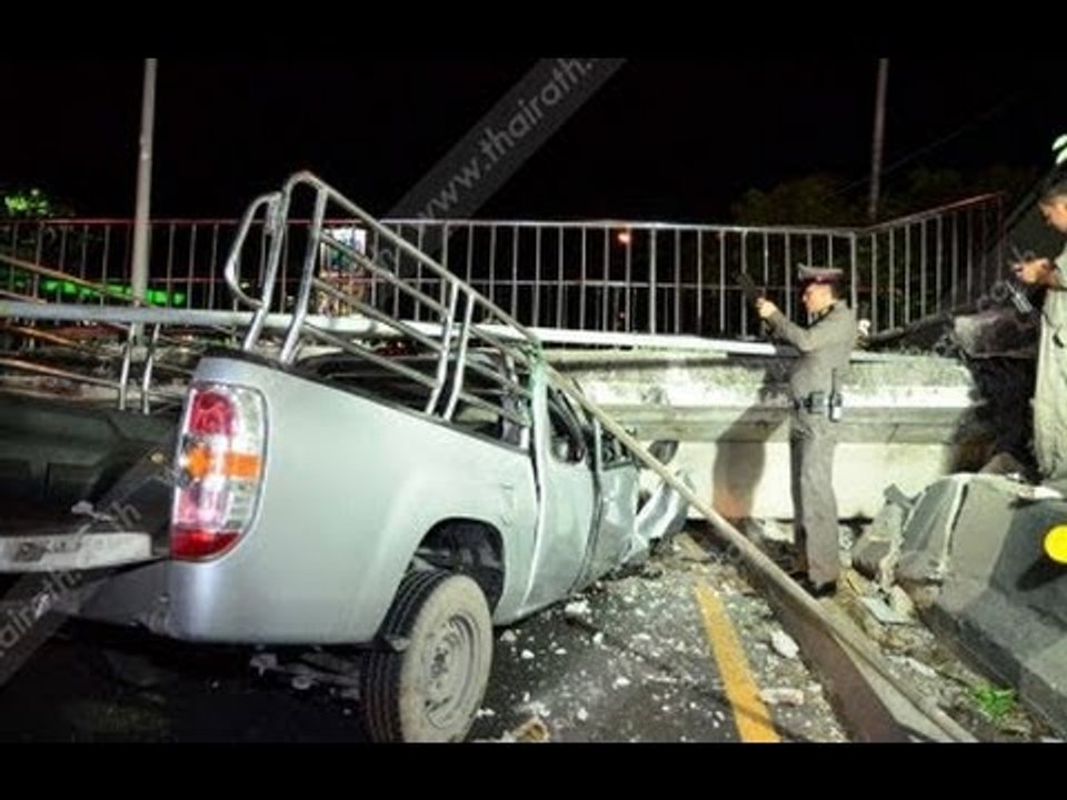 Bangkok motorist killed after oversize load brings down bridge