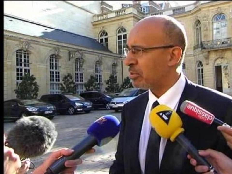 Ecotaxe: Harlem Désir parle de "sagesse" quant à la décision du Premier ministre - 29/10