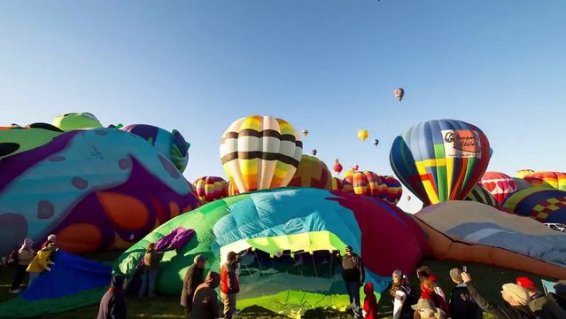 Timelapse Captures Albuquerque Balloon Fiesta