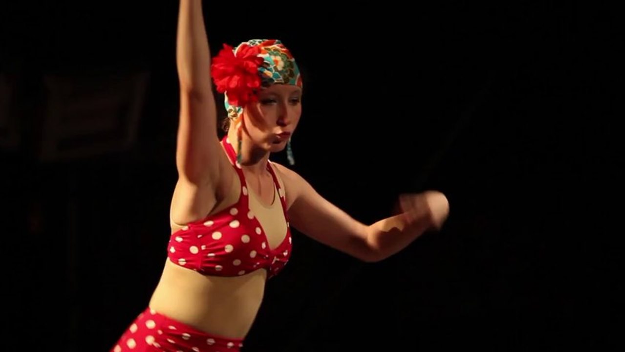 ALEXANDRA SCHMITZ-tightwire-presents Art agency Valentino