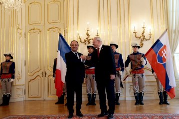 Déclaration conjointe à Bratislava avec M. Ivan GAŠPAROVIČ, président de la République slovaque