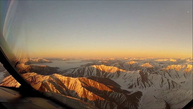 Cockpit View Approaching New Zealand Airport Is Glorious