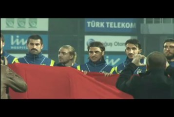 F.Bahçeli futbolculardan 29 Ekim kutlaması