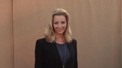 Lisa Kudrow révèle que se faire refaire le nez a changé sa vie