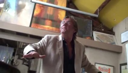 Au bout du comptoir, la mer ! de Serge Valletti par le Château de Fable - extrait Le Ventriloque