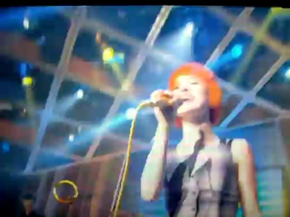 Paramore on the queen latifah show [LQ]