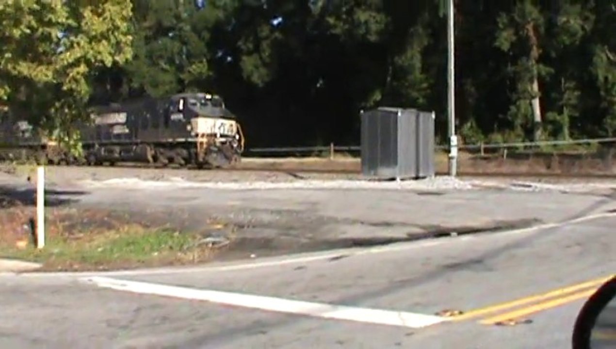 NS 22N intermodal train SB through Mableton Ga.