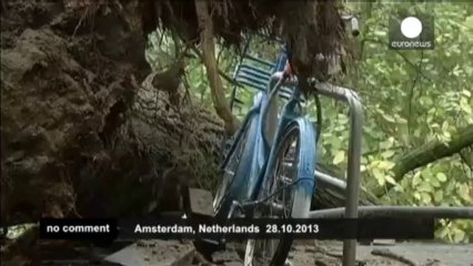 Bruxelles et Amsterdam au coeur de la tempête